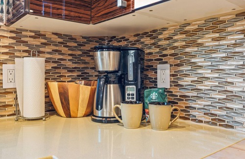 Chalet Village North Cabin | Location! Gatlinburg Family Favorite!