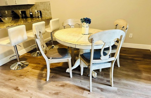 San Carlos Park House | Location, Gulf Coast University, RSW Airport, Estero River, Coconut Point Mall.