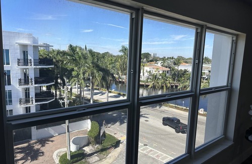 Colee Hammock Condo | Location, location, location! Inter coastal on Las Olas Blvd, Fort Lauderdale FL