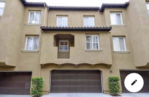 Torrey Highlands Village Condo | Location! location! 1760 sqft townhome totally equipped near the beach!