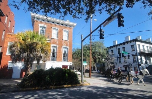 Historic District - North House | Location, Location! 2BR/2BA in Center of Downtown