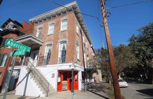 Historic District - North House | Location, Location! 2BR/2BA in Center of Downtown