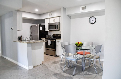 Indian Bayou Condo | LOCATION.Location !*Center DESTIN*2 min to the Beach*chairs +umbrellas *