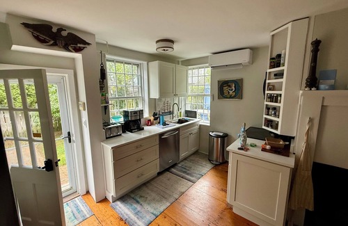 Nantucket Town House | Location! Location! Classic Nantucket 6-Bedroom Home Steps From Town!