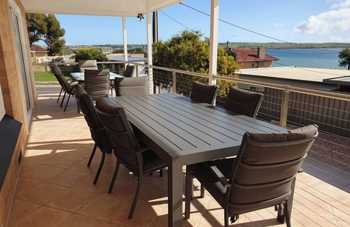 Ripon House | Location, Location, Location - Bayview Holiday House