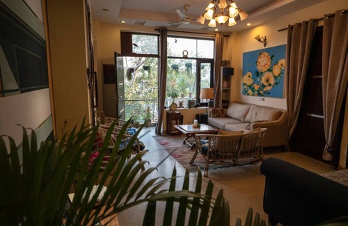 Jangpura Condo | Location location location