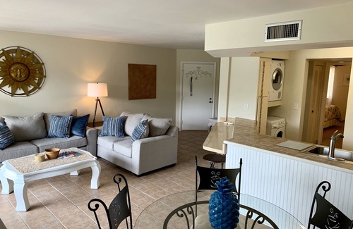 Jupiter Condo | Location Location Location - Steps to the Beach and to the Riverwalk