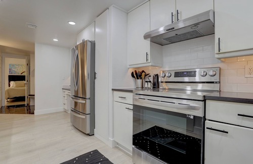 LoDo Condo | Location, Location, Location HUGE 2000 Sq Ft Condo 17TH Floor Views - Sleeps 8