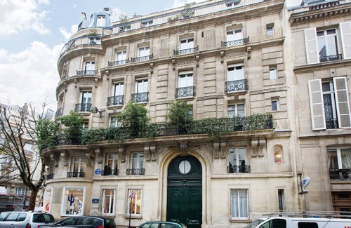 Quartier des Invalides Apartment | Location! Location! St.Germain Orsay 2 bdr/2bath Bright Designer Penthouse