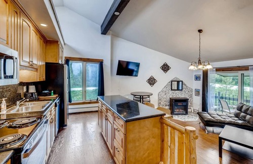 Peak 8 Condo | Location, Location 2BR/2BA Close to Peak 8/Bus