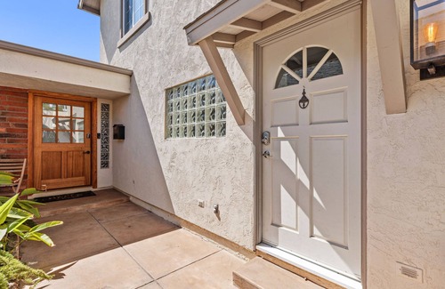 Solana Beach Apartment | Location! Longer Stay! Two bedroom Coastal Flat!