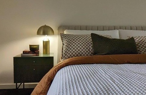 South Albury Apartment | Location & luxury 2BR 2 Bath