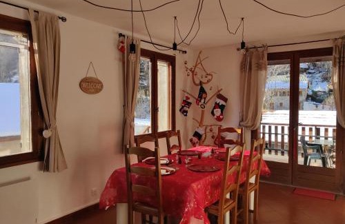 Le Lauzet-Ubaye Apartment | Location MarjoRI - T3 Le Kakariki