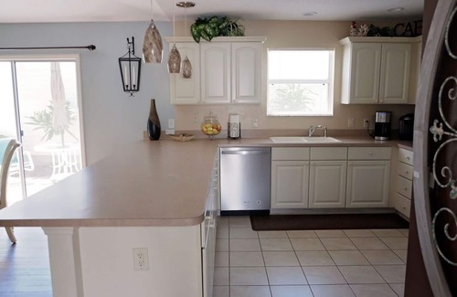 Caroline House | Location! Our Village Gem-5 Star-3 min to Sumter Landing-Restaurants-Town Square