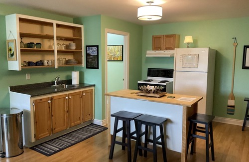 New Glasgow House | Location! Restaurants, Shops, and Parks, All Within Walking Distance!