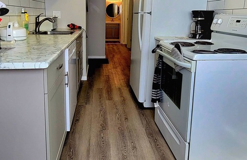 Saskatoon Condo | Location! Saskatoon Nutana Broadway charm & comfort