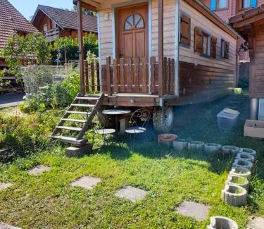 Waldighofen Ski Chalet | location type gîte, chambre d'hôte, meublé de tourisme dans joli petit chalet typique et ou jolie roulotte type bohème