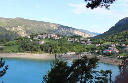 Saint-Julien-du-Verdon Apartment | location vacances 5 place des moulieres