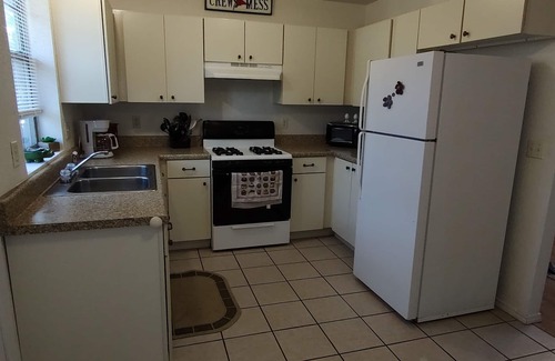 Tyrone Apartment | Location very convenient. Available for extended stay rates.