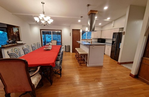 Grand Junction House | Location, Views! 6 Bedroom 5 Bath, Pool Table Close to Town and Nat'l. Monument