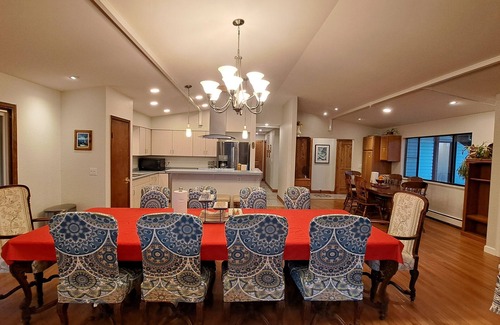 Grand Junction House | Location, Views! 6 Bedroom 5 Bath, Pool Table Close to Town and Nat'l. Monument