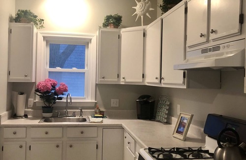 Plymouth Condo | LOCATION! Waterfront Retreat in historic downtown Plymouth