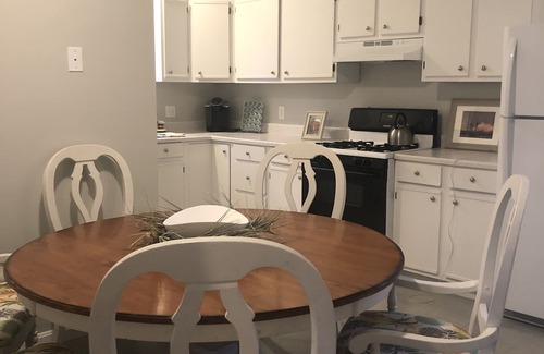 Plymouth Condo | LOCATION! Waterfront Retreat in historic downtown Plymouth