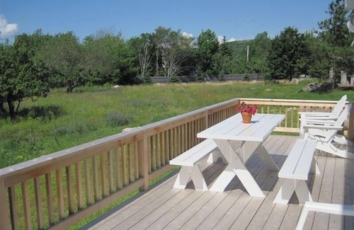 Otter Creek House | LOCATION2MountainViewsWalktoTrails Cove,PlaygroundBus&Store AutumnDiscounts!