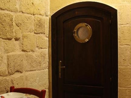 Centro Storico Apartment | Locazione breve Nautilus - Antica dimora indipendente con patio