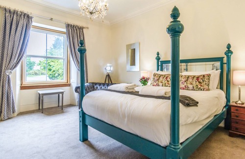 West Laroch Hotel | Loch Leven Hotel & Distillery