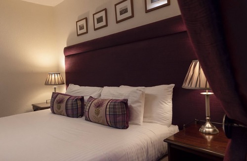 West Laroch Hotel | Loch Leven Hotel & Distillery