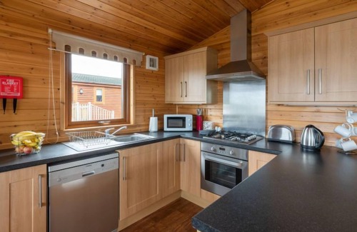 Kinross House | Loch Leven Lodge 12 by Interhome