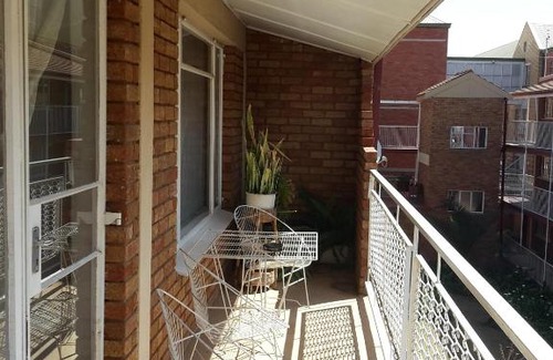 Westdene Apartment | Loch Logan Furnished 2 bedroom 2 bathroom apartment