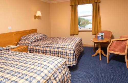 Tummel Bridge Hotel | Loch Tummel Hotel