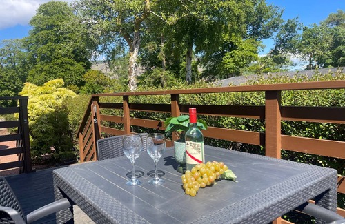 Kilmun Cabin | Loch view location in Holiday park, sleeps 4 persons, off road parking, free Wi-Fi