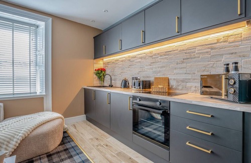 Tarbet Apartment | Loch View - Tarbet - One Bedroom Apartment, Sleeps 2