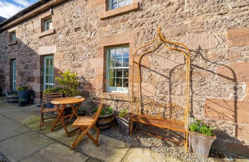Crieff House | Lochelour Mill Cottage