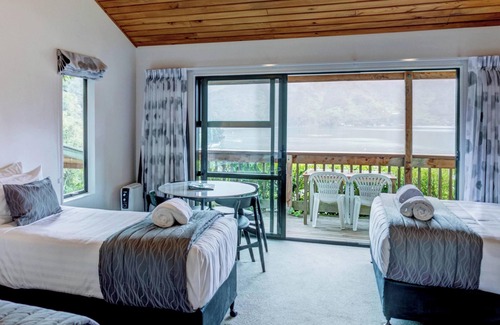 Lochmara Bay Hotel | Lochmara Lodge