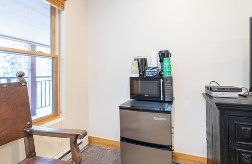 Mountain Village Hotel | Lock-Off Hotel Room With King Bed, Access to Heated Pool, Hot Tubs