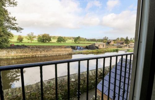 Gargrave House | Lock View - Nordic Spa