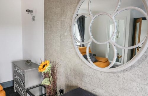 Gargrave House | Lock View - Nordic Spa
