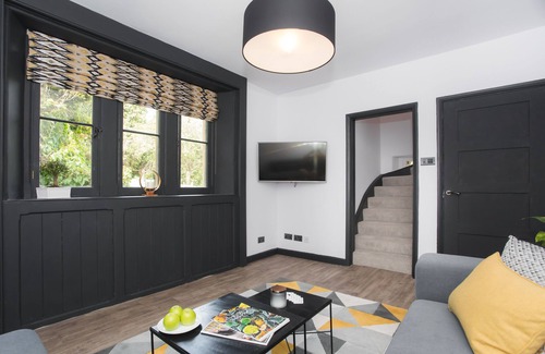 Bath Cabin | Locksbrook Lodge