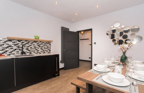 Bath Cabin | Locksbrook Lodge