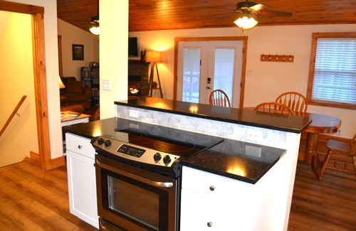 Franklin Cabin | Locust Flats - PET-FRIENDLY MOUNTAIN Cabin = Decks-Views-Firepit