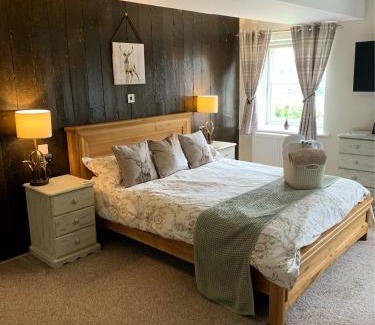 Gillingham Bed & Breakfast | Lodbourne Farmhouse B&B