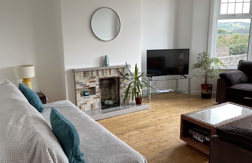 Deganwy House | Lodestar, 5 Bedroom House with self-contained Ground Floor Apartment,