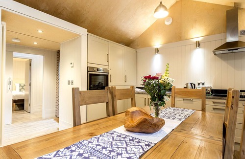 Corfe Castle Cottage | LODGE 1, pet friendly, character holiday cottage in Corfe Castle
