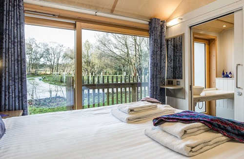 Corfe Castle Cottage | LODGE 10, family friendly, character holiday cottage in Corfe Castle