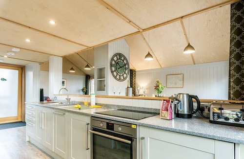 Corfe Castle Cottage | LODGE 15, pet friendly, luxury holiday cottage in Corfe Castle