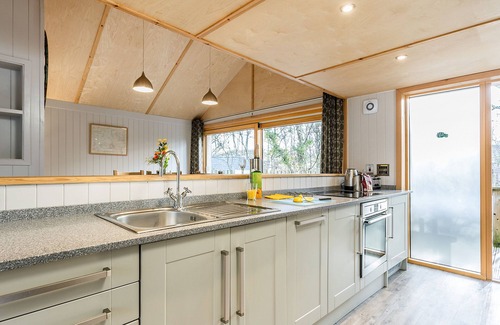 Corfe Castle Cottage | LODGE 15, pet friendly, luxury holiday cottage in Corfe Castle